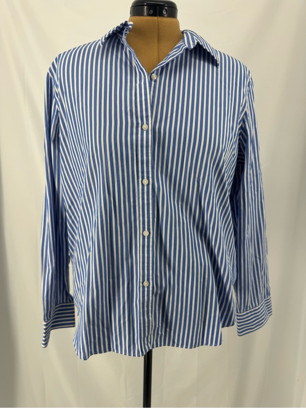 Chaps Blue & White Vertical Stripe No Iron Button-Down Shirt 0299